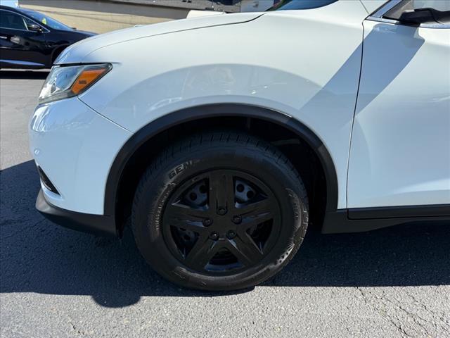used 2016 Nissan Rogue car