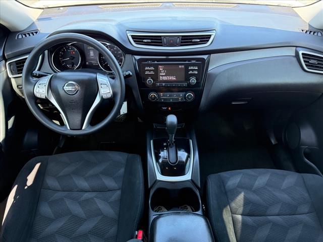 used 2016 Nissan Rogue car