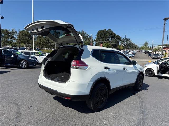 used 2016 Nissan Rogue car