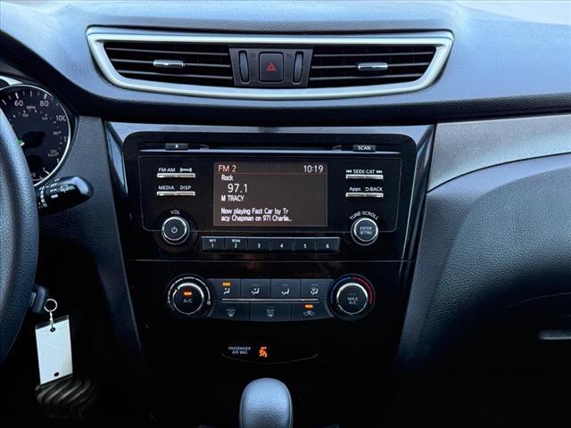used 2016 Nissan Rogue car