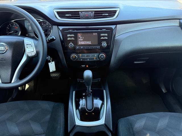 used 2016 Nissan Rogue car