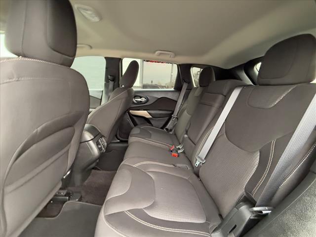 used 2017 Jeep Cherokee car