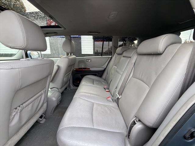 used 2005 Toyota Highlander car, priced at $9,888
