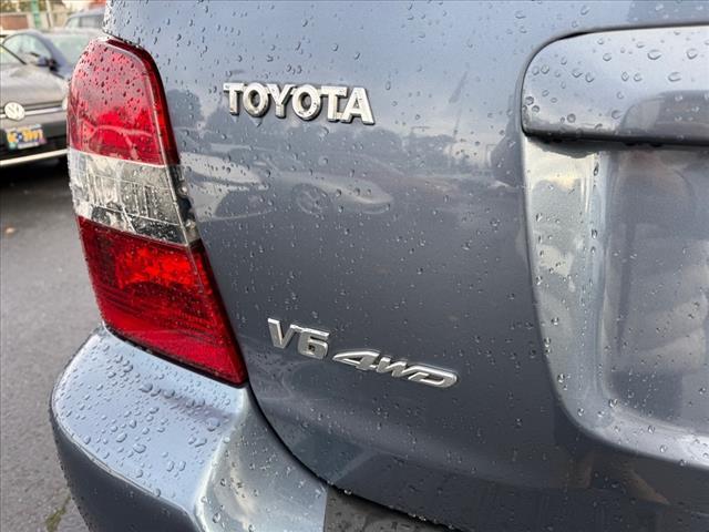 used 2005 Toyota Highlander car, priced at $9,888