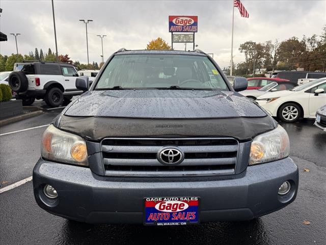 used 2005 Toyota Highlander car, priced at $9,888