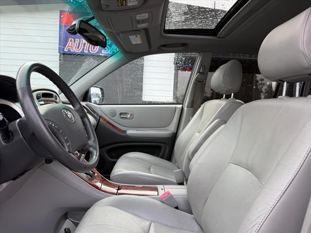 used 2005 Toyota Highlander car, priced at $9,888