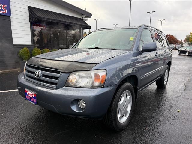 used 2005 Toyota Highlander car, priced at $9,888