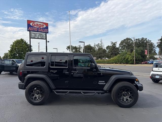 used 2015 Jeep Wrangler Unlimited car, priced at $22,888