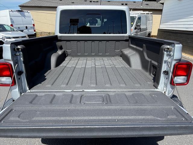 used 2023 Jeep Gladiator car