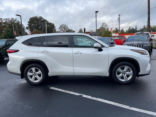 used 2023 Toyota Highlander car, priced at $33,888