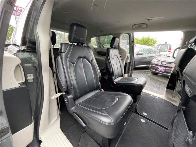 used 2022 Chrysler Pacifica car