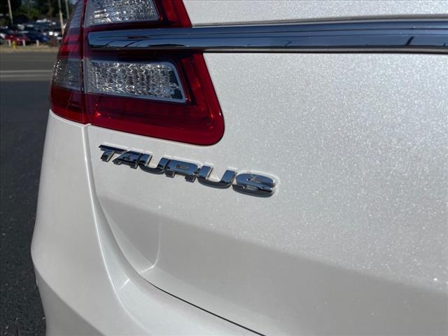 used 2015 Ford Taurus car