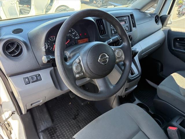 used 2016 Nissan NV200 car