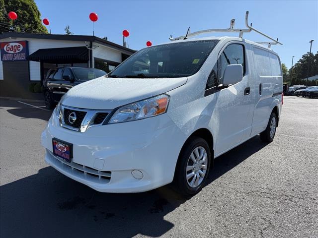 used 2016 Nissan NV200 car
