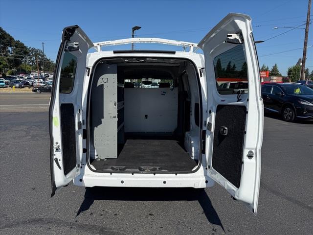 used 2016 Nissan NV200 car