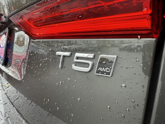 used 2021 Volvo XC60 car, priced at $28,460