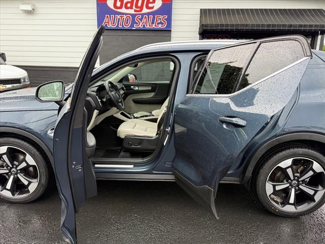 used 2019 Volvo XC40 car, priced at $19,888