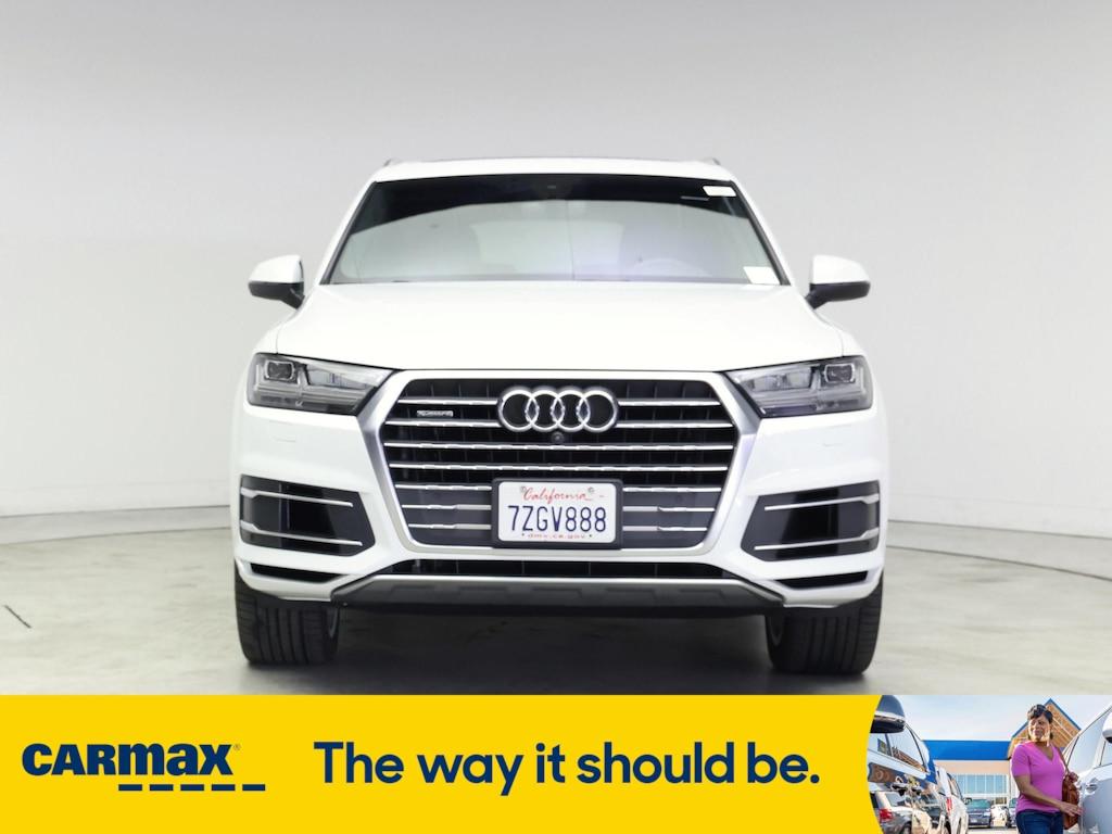 used 2017 Audi Q7 car, priced at $31,998