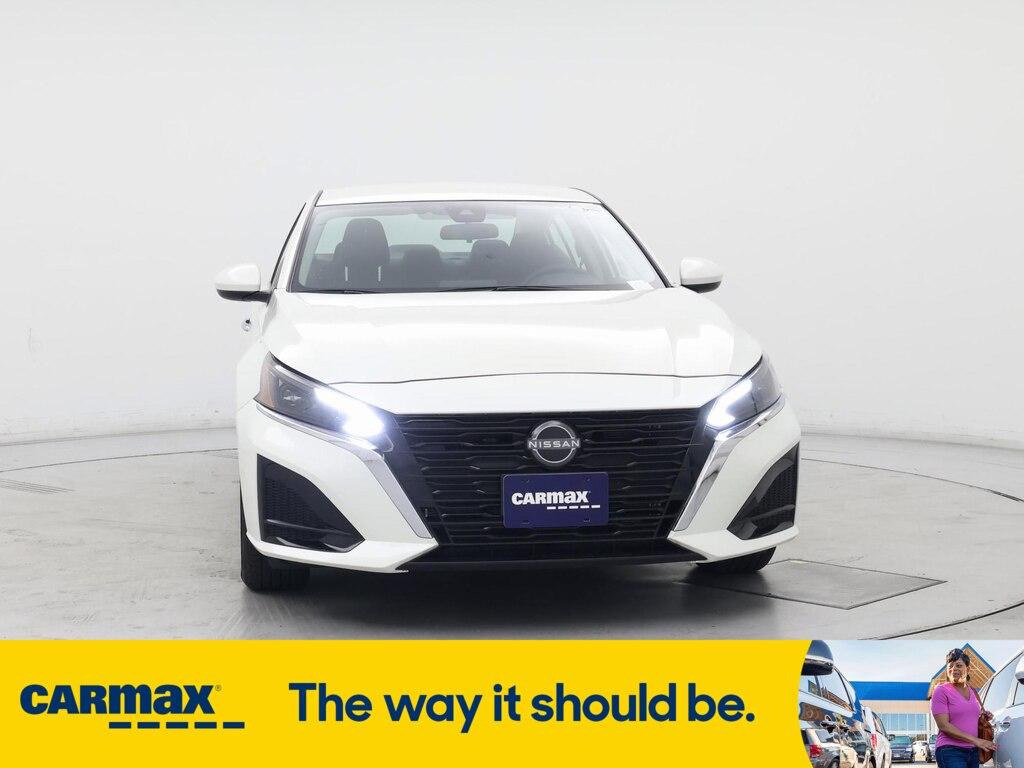 used 2023 Nissan Altima car, priced at $24,998