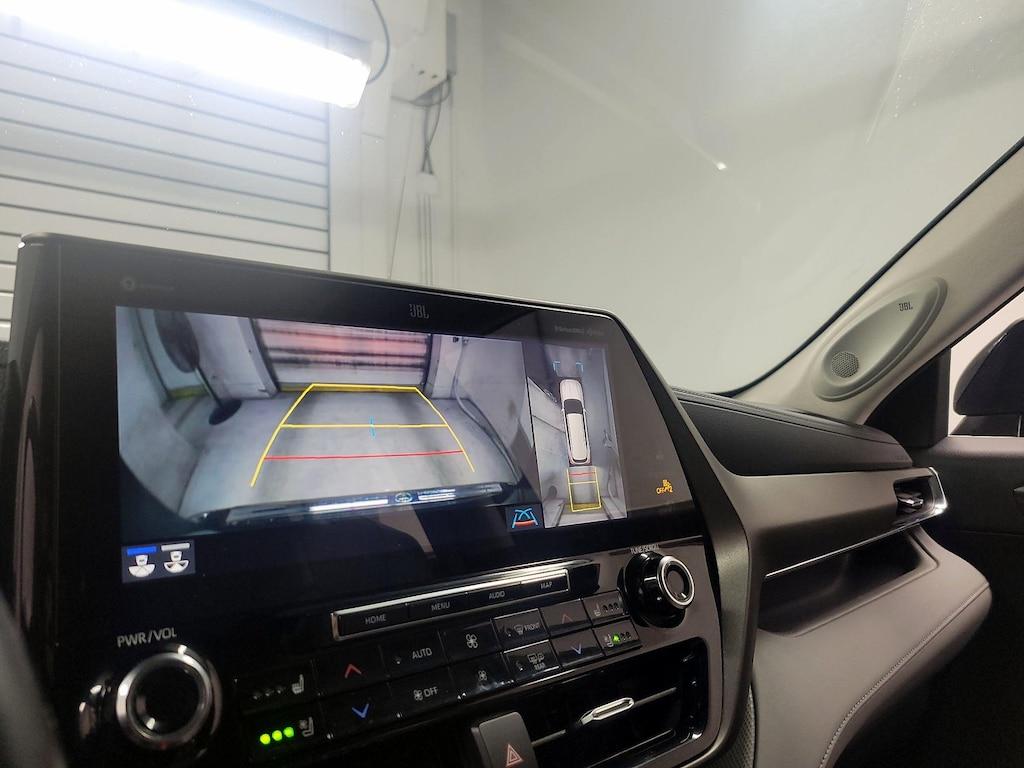 used 2022 Toyota Highlander car, priced at $39,998