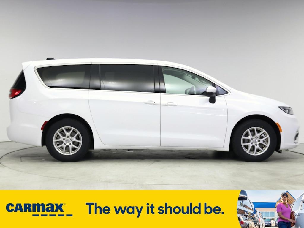 used 2023 Chrysler Pacifica car, priced at $24,998