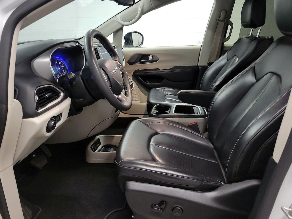 used 2023 Chrysler Pacifica car, priced at $24,998