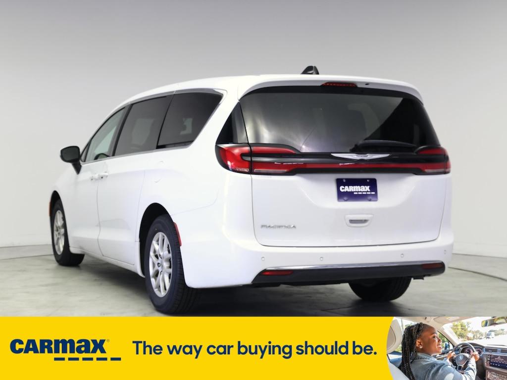 used 2023 Chrysler Pacifica car, priced at $24,998