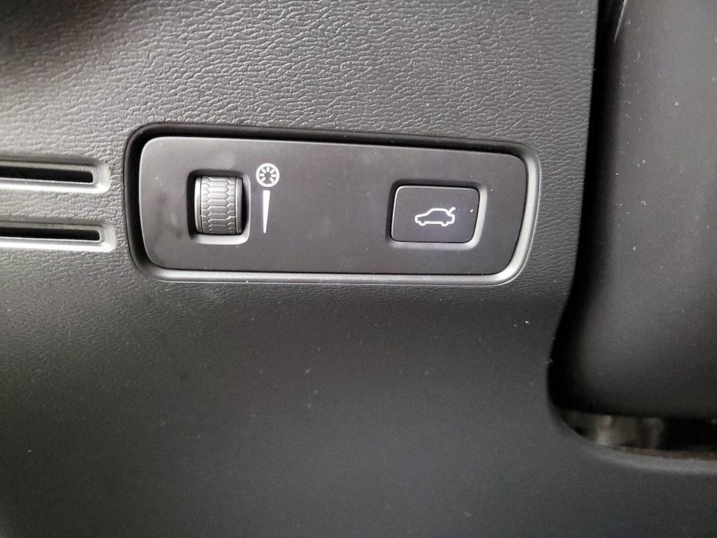 used 2021 Volvo XC40 car, priced at $28,998
