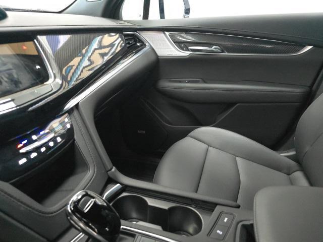 used 2024 Cadillac XT6 car, priced at $51,999