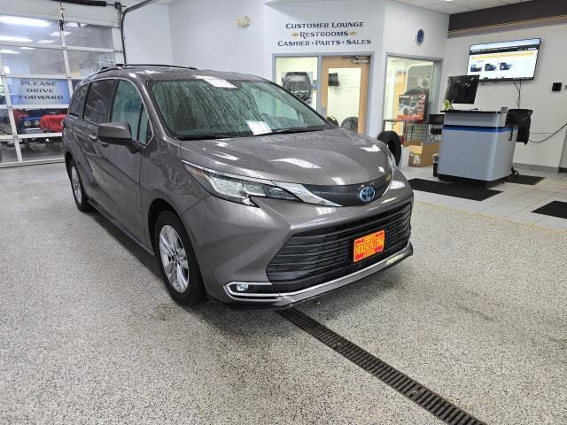 used 2022 Toyota Sienna car, priced at $38,999