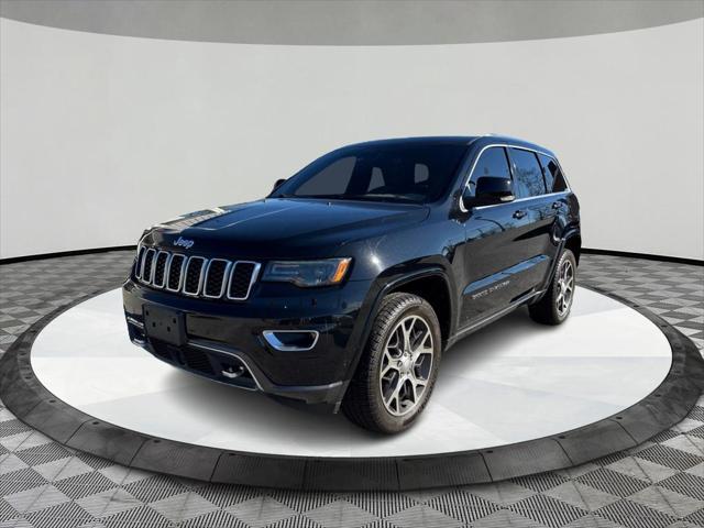 used 2018 Jeep Grand Cherokee car, priced at $15,995