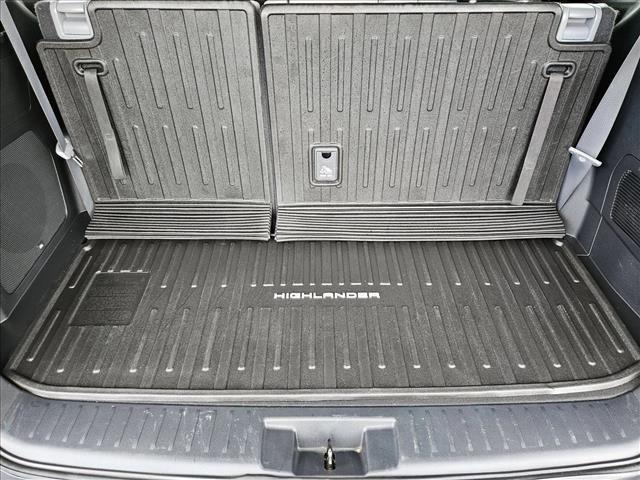 used 2023 Toyota Highlander Hybrid car, priced at $44,987