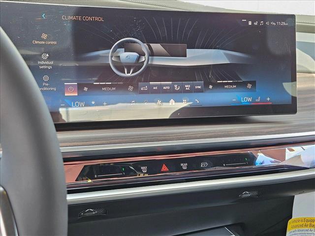 new 2025 BMW 760 car, priced at $134,675