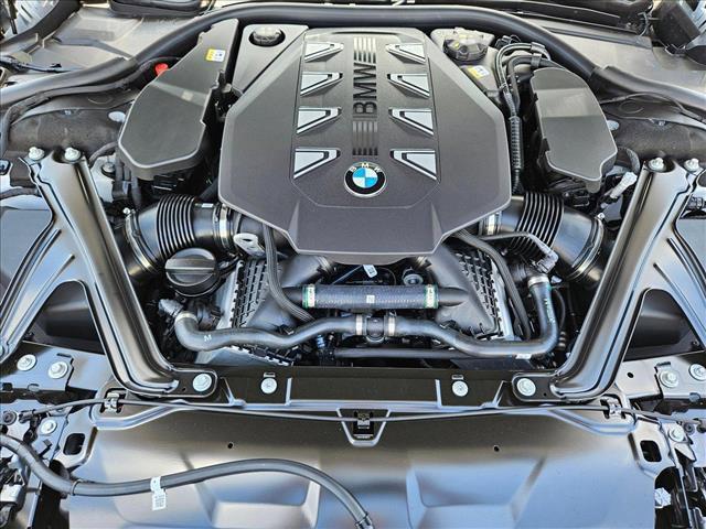 new 2025 BMW 760 car, priced at $134,675