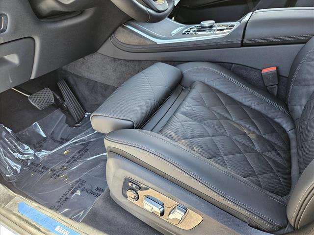 new 2026 BMW X7 car, priced at $93,665