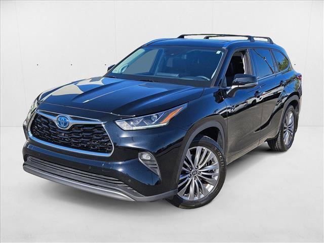 used 2022 Toyota Highlander Hybrid car, priced at $34,926