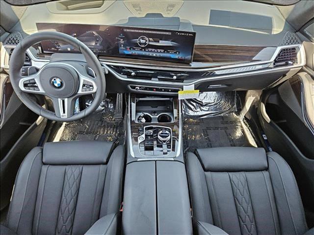 new 2025 BMW X7 car, priced at $118,020