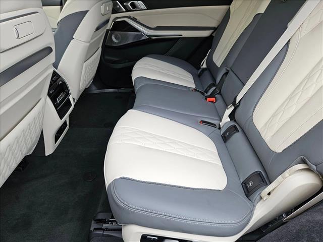 new 2026 BMW X7 car, priced at $127,890