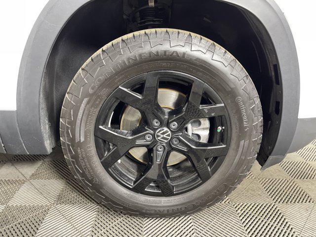 used 2024 Volkswagen Atlas car, priced at $40,497