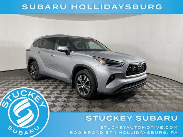 used 2021 Toyota Highlander car, priced at $30,997