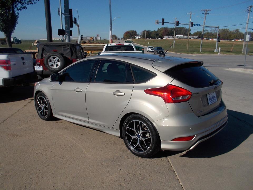 used 2015 Ford Focus car, priced at $9,995