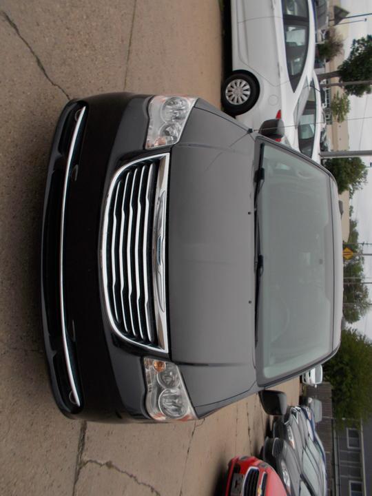 used 2014 Chrysler Town & Country car, priced at $8,995