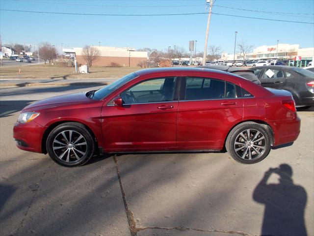 used 2011 Chrysler 200 car, priced at $6,995