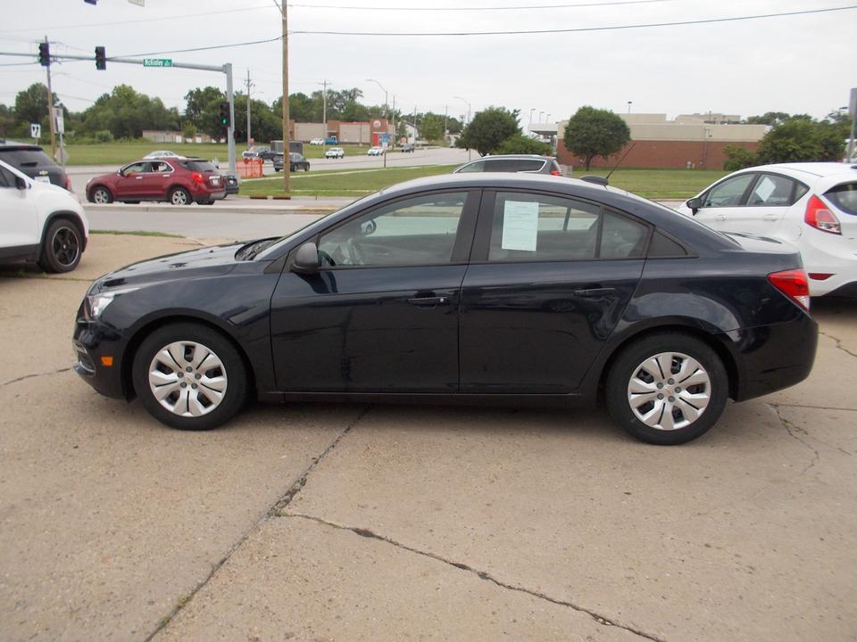 used 2015 Chevrolet Cruze car, priced at $7,995