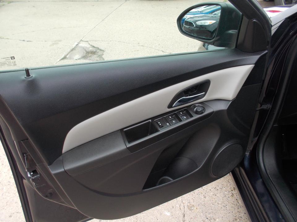 used 2015 Chevrolet Cruze car, priced at $7,995