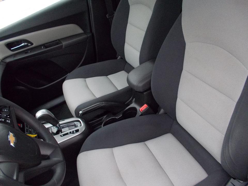 used 2015 Chevrolet Cruze car, priced at $7,995
