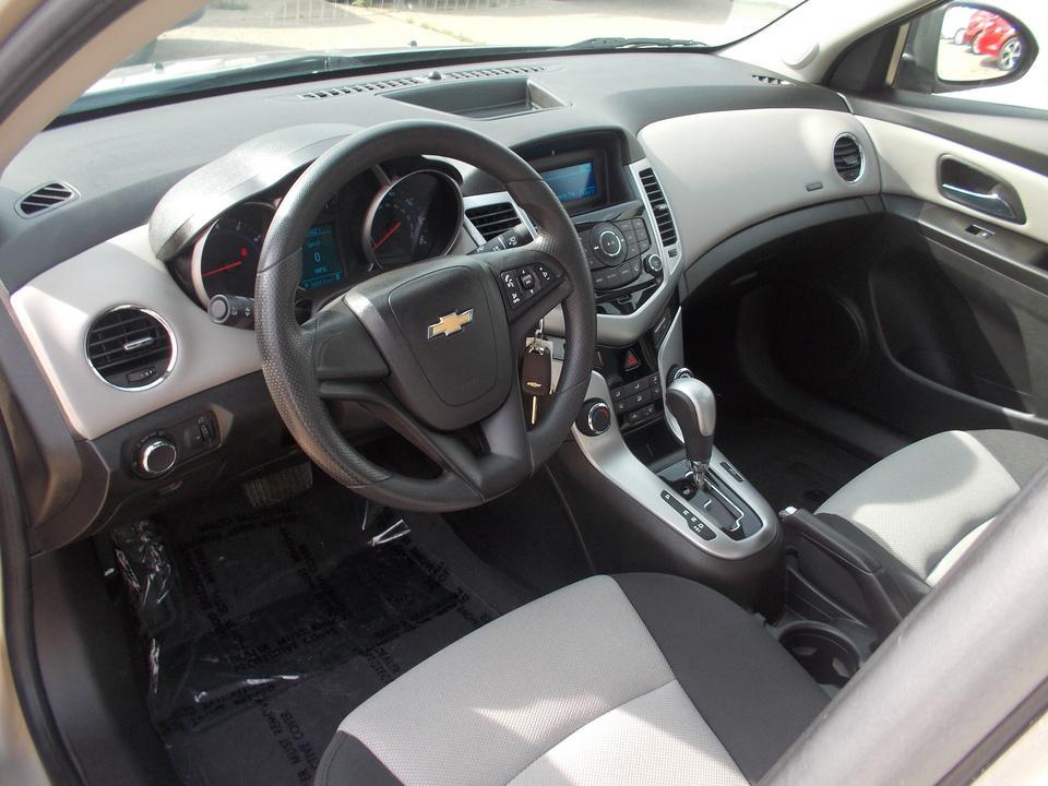 used 2014 Chevrolet Cruze car, priced at $8,995