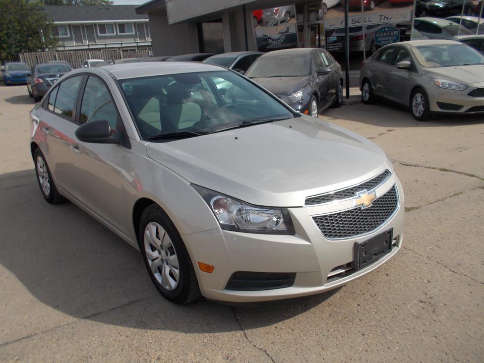 used 2014 Chevrolet Cruze car, priced at $8,995