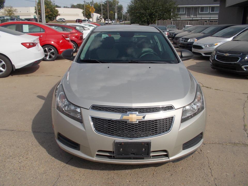 used 2014 Chevrolet Cruze car, priced at $8,995