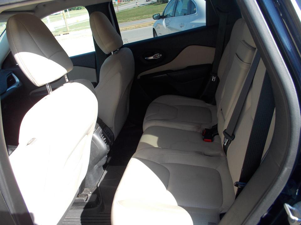 used 2016 Jeep Cherokee car, priced at $5,500